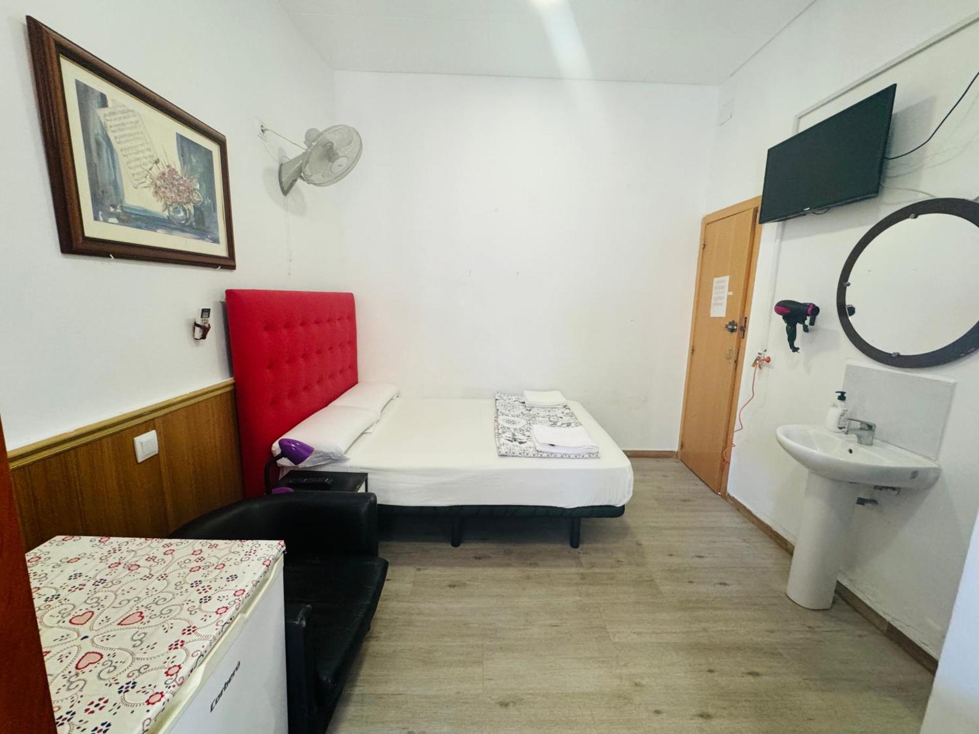 Hostal Mont Thabor บาร์เซโลนา ภายนอก รูปภาพ