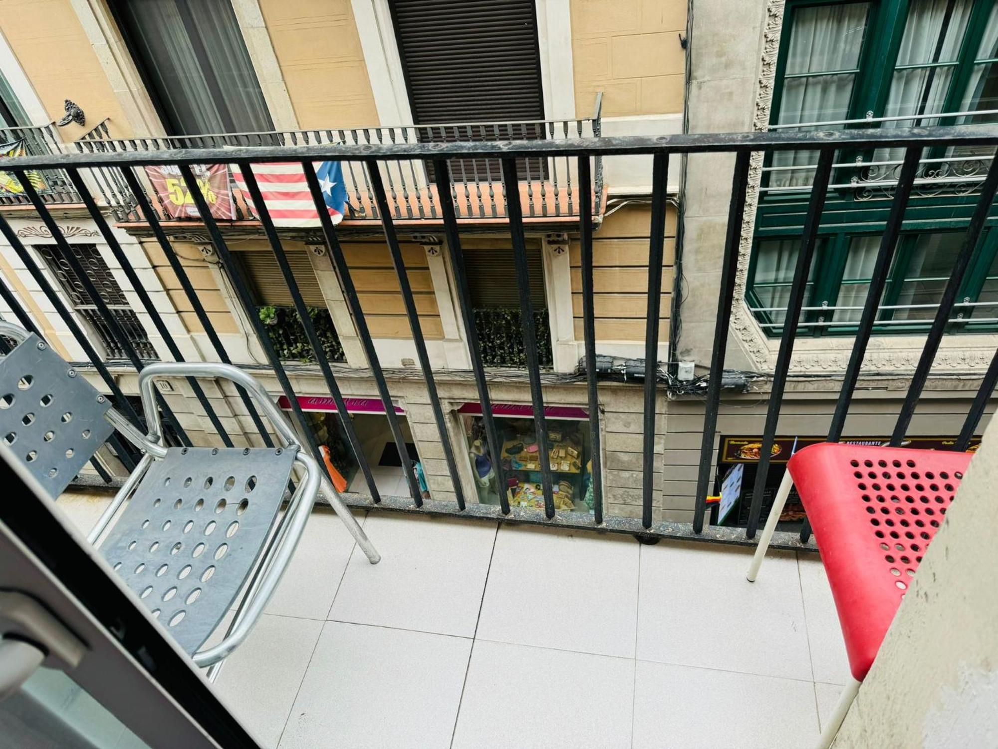 Hostal Mont Thabor บาร์เซโลนา ภายนอก รูปภาพ